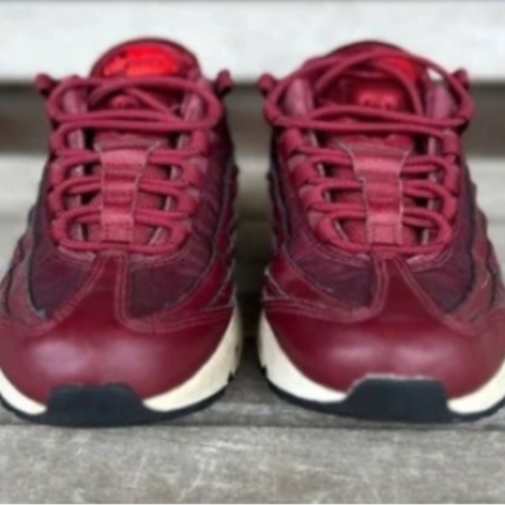Nike. Air Max